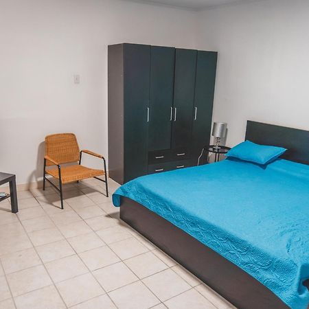 Klip Lagoon Apartsments Ораньестад Экстерьер фото